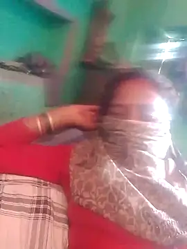 CUTE-004 online show from October 2025 06:21:02 AM