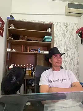 StevenHumps online show from November 2025 03:50:02 AM