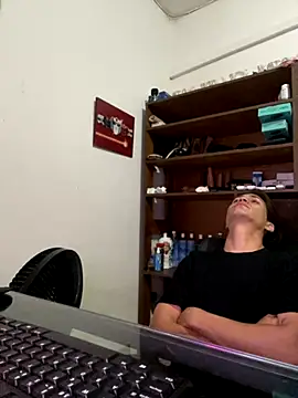 StevenHumps online show from November 2025 02:56:02 AM