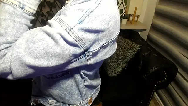 Snapshot of ASHLEY_QUALLEY chatting on October 2025 02:56:01 AM ASHLEY QUALLEY online show from October 2025 02:56:01 AM