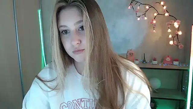 Snapshot of Milka_kamila chatting on June 2026 12:07:01 PM Milka kamila online show from June 2026 12:07:01 PM