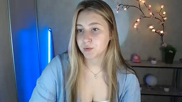 Snapshot of Milka_kamila chatting on June 2026 12:06:01 PM Milka kamila online show from June 2026 12:06:01 PM