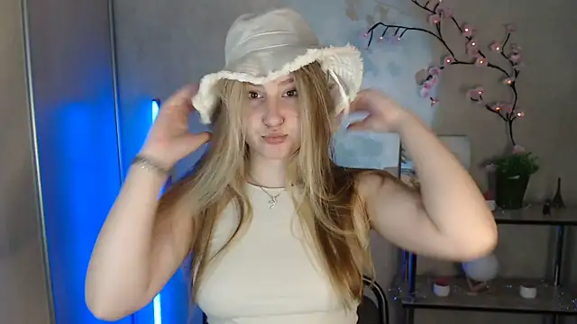 Snapshot of Milka_kamila chatting on July 2026 12:18:02 PM Milka kamila online show from July 2026 12:18:02 PM