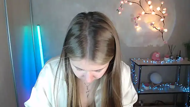 Snapshot of Milka_kamila chatting on July 2026 12:21:02 PM Milka kamila online show from July 2026 12:21:02 PM