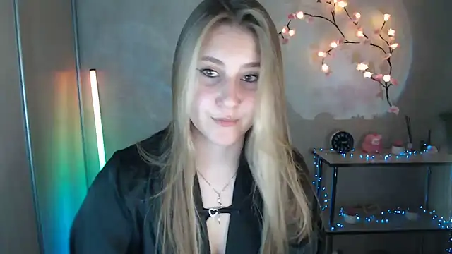 Snapshot of Milka_kamila chatting on July 2026 12:12:02 PM Milka kamila online show from July 2026 12:12:02 PM