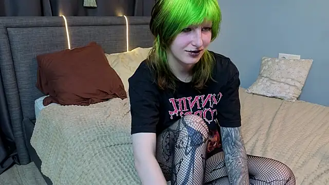 KandraCruser online show from October 2025 08:18:02 PM