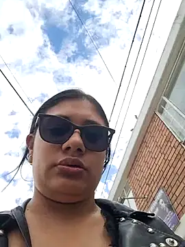 Monse--145 online show from February 2026 01:42:01 PM