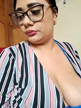 Monse--145 online show from March 2026 07:09:01 PM