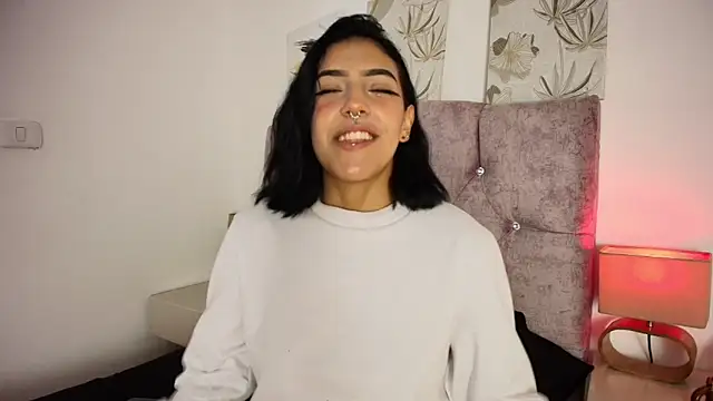 Dulce Bella  online show from February 2026 03:38:02 AM