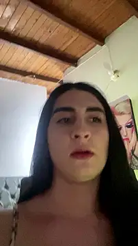 lola diez online show from July 2026 11:21:02 PM