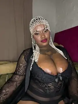 Snapshot of QUEEN_NOBUHLE_777 chatting on June 2026 11:43:02 PM QUEEN NOBUHLE 777 online show from June 2026 11:43:02 PM