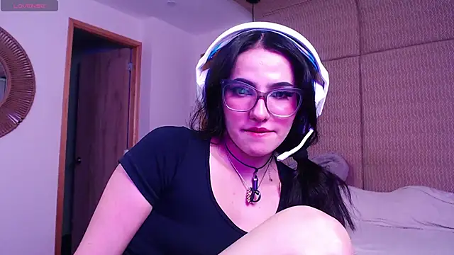 Khloecita sr online show from May 2026 04:56:02 PM