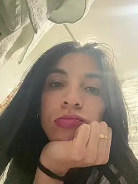 Snapshot of EscarlataX chatting on June 2026 03:26:01 AM EscarlataX online show from June 2026 03:26:01 AM