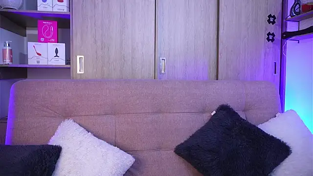 SophiieCumsx online show from April 2026 04:39:01 AM