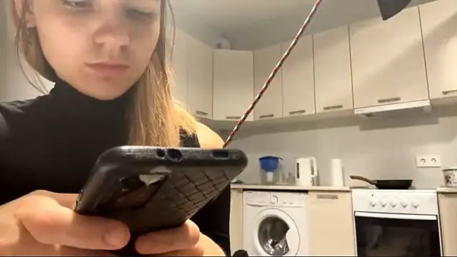 Snapshot of Denni_Spilber chatting on October 2025 03:35:02 PM Denni Spilber online show from October 2025 03:35:02 PM