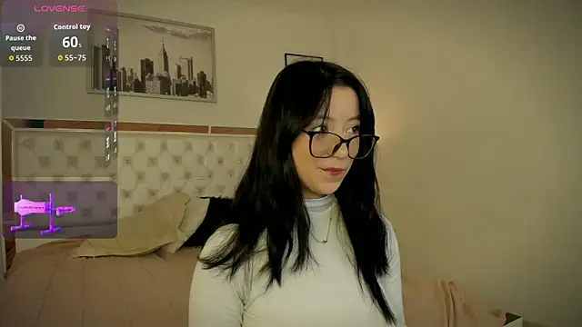 Snapshot of Zoe_Xra chatting on May 2026 09:30:02 PM Zoe Xra online show from May 2026 09:30:02 PM
