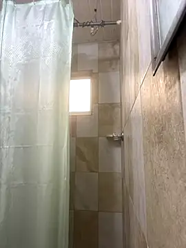 True Di online show from September 2025 01:43:02 PM