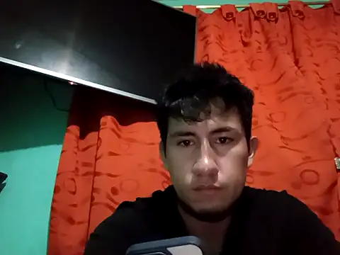 True Di online show from October 2025 01:31:02 AM