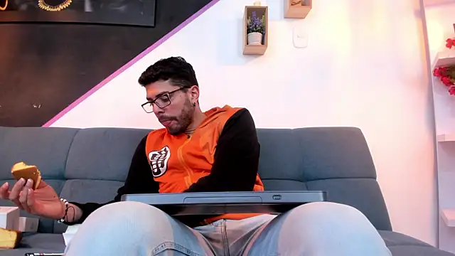 DanteWinter online show from October 2025 03:25:03 AM