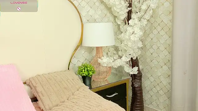 MadissonBonny  online show from October 2025 09:20:01 AM