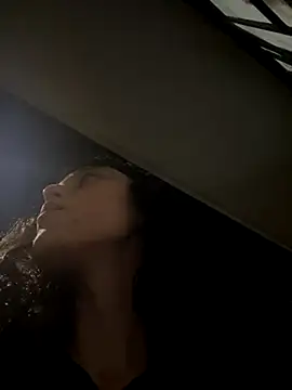 Snapshot of XBODTRIIPX chatting on November 2025 04:00:02 AM XBODTRIIPX online show from November 2025 04:00:02 AM