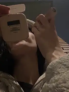 Snapshot of XBODTRIIPX chatting on December 2025 03:03:01 AM XBODTRIIPX online show from December 2025 03:03:01 AM