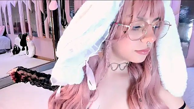 BizzyNoar online show from February 2026 05:34:02 AM