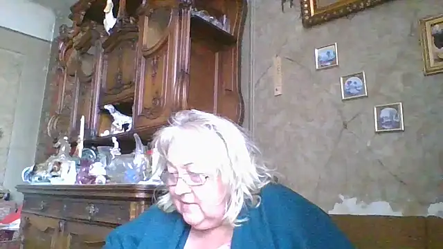 Snapshot of Lala-Love56 chatting on September 2025 09:44:01 AM Lala-Love56 online show from September 2025 09:44:01 AM