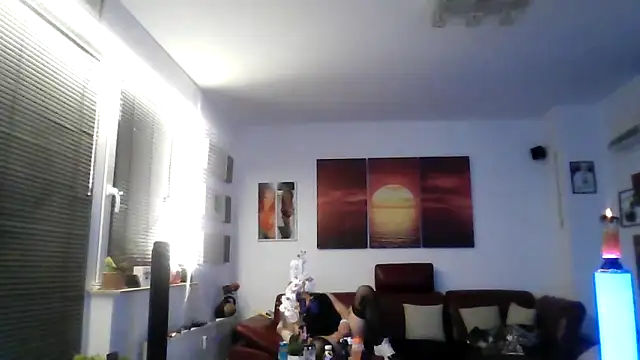 hellgirl1980 online show from October 2025 02:32:01 AM