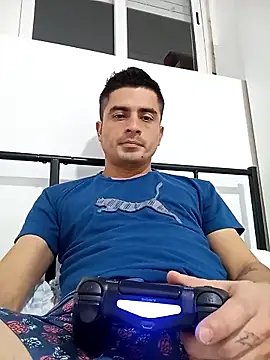 Andr3s69xxx online show from February 2026 09:07:01 PM