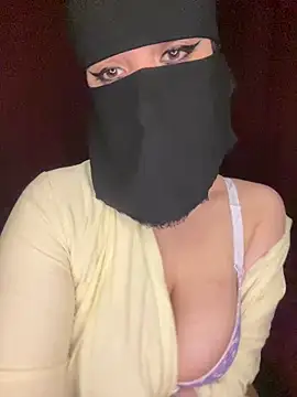 RooVaaN-Xx online show from April 2026 08:04:02 PM