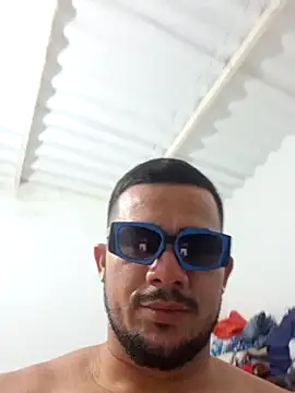 Snapshot of yeffito1 chatting on September 2025 11:37:01 PM yeffito1 online show from September 2025 11:37:01 PM