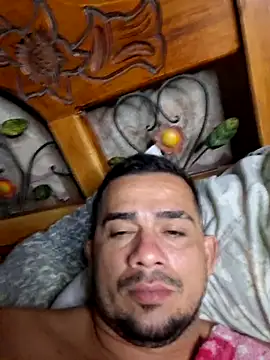 Snapshot of yeffito1 chatting on September 2025 04:02:02 AM yeffito1 online show from September 2025 04:02:02 AM