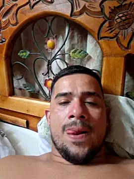 Snapshot of yeffito1 chatting on September 2025 06:11:02 PM yeffito1 online show from September 2025 06:11:02 PM