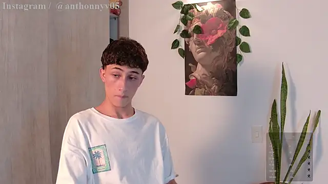 Snapshot of anthonny_05 chatting on September 2025 12:46:02 AM anthonny 05 online show from September 2025 12:46:02 AM