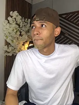 B Wild online show from October 2025 03:37:02 AM