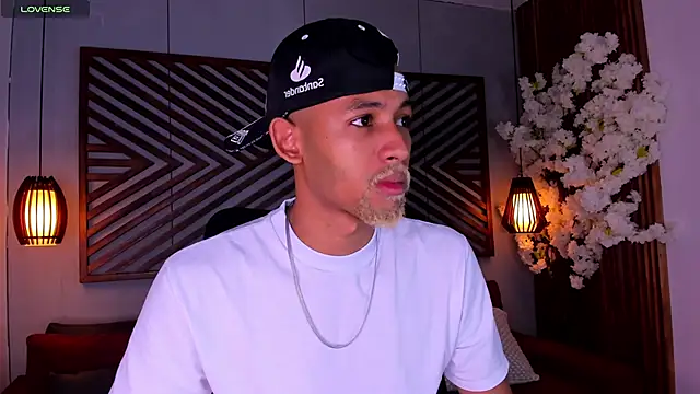 B Wild online show from November 2025 03:16:02 AM