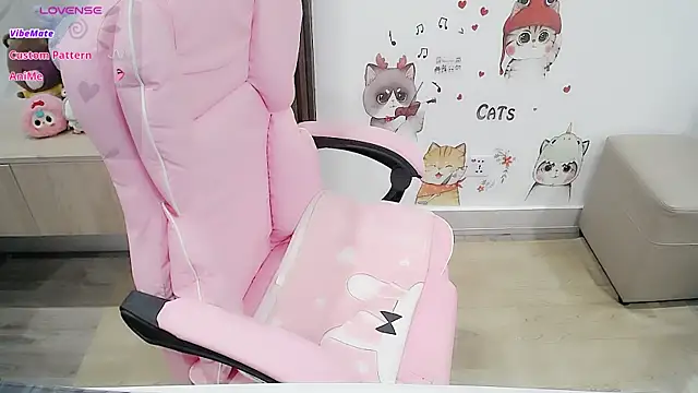 Eirlys18 online show from October 2025 12:55:01 AM