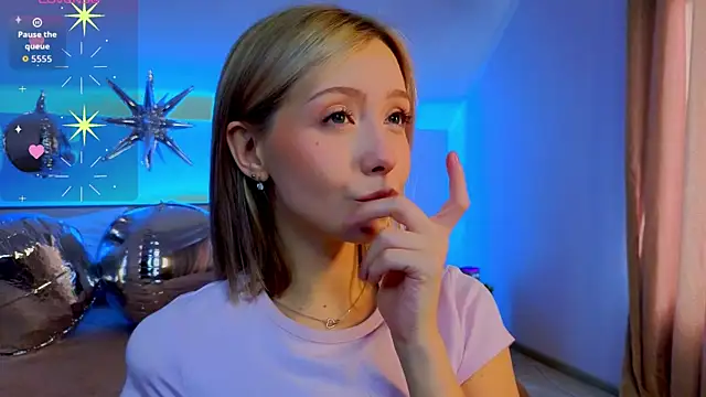 LumMina online show from April 2026 01:58:01 AM