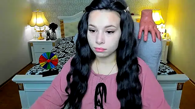 OmniaSher online show from November 2025 10:43:02 AM