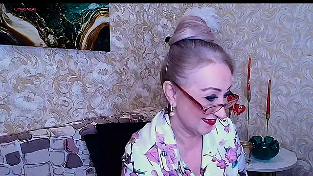 Snapshot of _Sara__Smith_ chatting on February 2026 09:17:01 AM Sara Smith online show from February 2026 09:17:01 AM