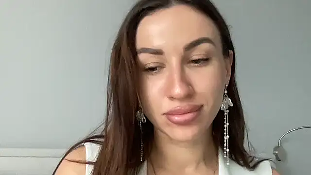 Snapshot of Ilayrisse chatting on November 2025 10:58:01 AM Ilayrisse online show from November 2025 10:58:01 AM