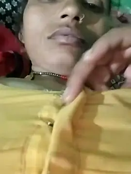 KIRTI12 HOT online show from November 2025 04:45:02 PM