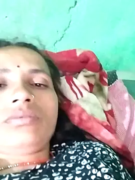 KIRTI12 HOT online show from November 2025 08:41:02 PM