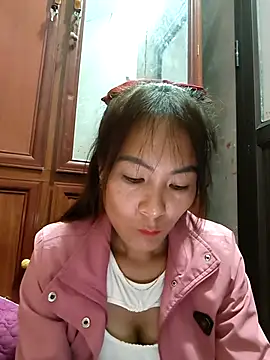 Yumyum kiw online show from November 2025 09:14:02 PM