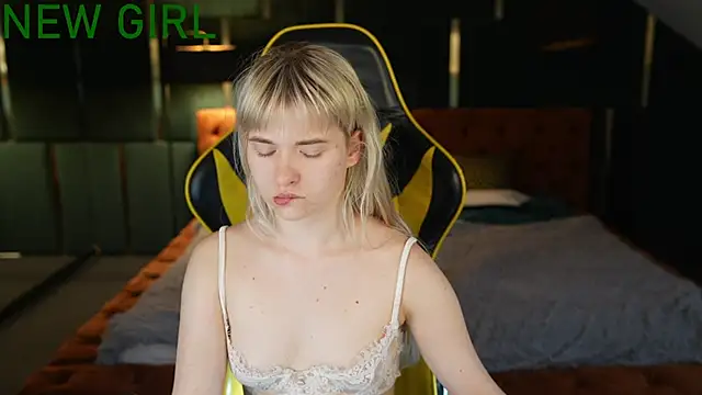 Ava kiss054 online show from May 2026 02:33:02 PM