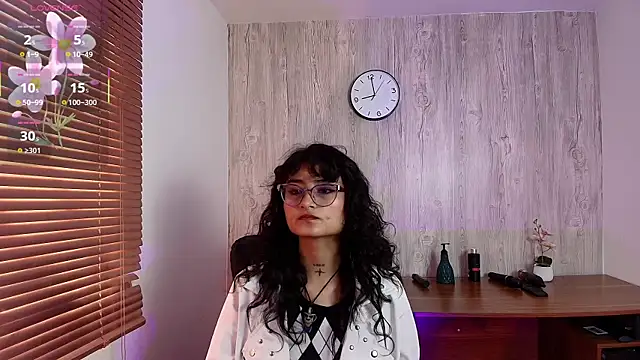 Snapshot of LilyRouset chatting on September 2025 02:00:01 PM LilyRouset online show from September 2025 02:00:01 PM