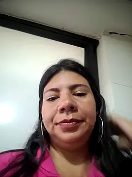 kinky momm online show from April 2026 05:33:02 PM