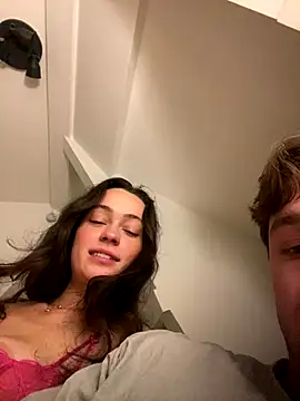 Snapshot of friendswhofuck chatting on November 2025 04:40:01 PM friendswhofuck online show from November 2025 04:40:01 PM