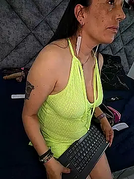 Shantey Laurent online show from February 2026 02:45:01 PM